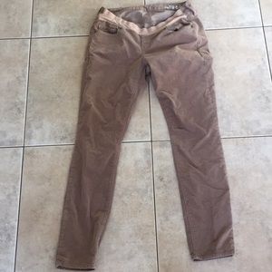 Maternity pants / jeans